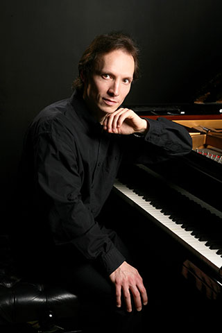Polish pianist Roustem Saitkoulov